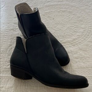 Lucky Brand Black Ankle Booties Genuine Leather with fleece lining